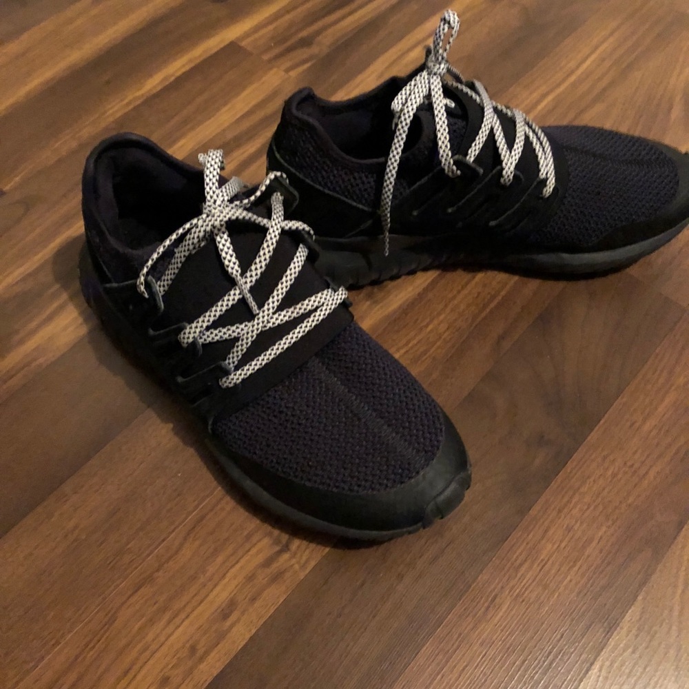 Adidas Tubular men’s size 7 (women’s 8.5) $50